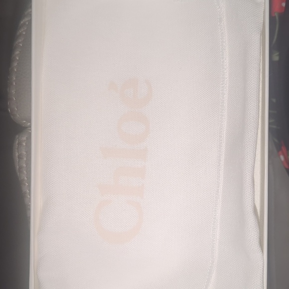 Chloé Luxury Pebbled Leather Wallet – Soft Pink, Like New Retail $675. - Picture 2 of 11